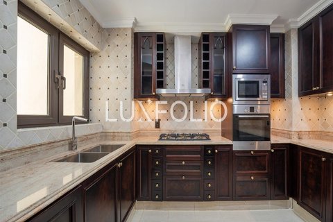 Apartment in Downtown Dubai (Downtown Burj Dubai), UAE 3 bedrooms, 355 sq.m. № 627778 - photo 8
