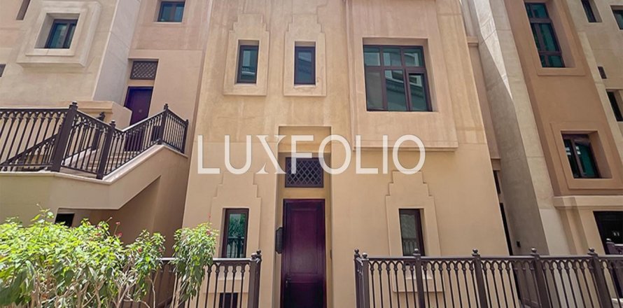 Apartment in Downtown Dubai (Downtown Burj Dubai), UAE 3 bedrooms, 355 sq.m. № 627778
