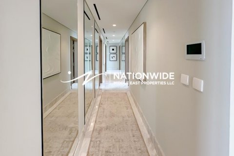 Vila u Abu Dhabi, UAE 7 spavaćih soba, 516 m2 Br. 595894 - fotografija 4