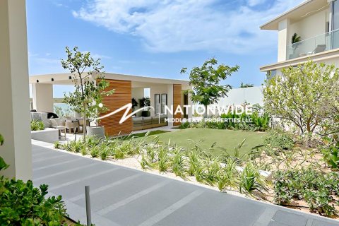Vila u Abu Dhabi, UAE 7 spavaćih soba, 516 m2 Br. 595894 - fotografija 14