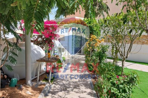 Vila u gradu Al Samha, Abu Dhabi, UAE 5 spavaće sobe, 285 m2 Br. 481697 - Slika 17