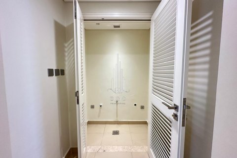 Appartamento in affitto a Al Khalidiya, Abu Dhabi, EAU 2 camere da letto, 135.9 mq. № 453557 - foto 13