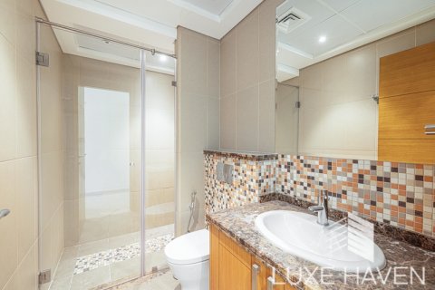 Villa te huur in Jumeirah Park, Dubai, VAE 5 slaapkamers, 435.62 vr.m., nr 372678 - foto 10