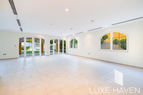 Villa te huur in Jumeirah Park, Dubai, VAE 5 slaapkamers, 435.62 vr.m., nr 372678 - foto 3