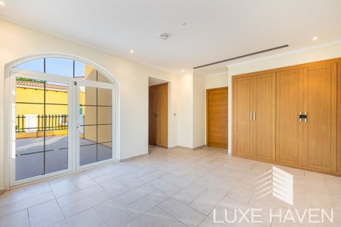 Villa te huur in Jumeirah Park, Dubai, VAE 5 slaapkamers, 435.62 vr.m., nr 372678 - foto 12