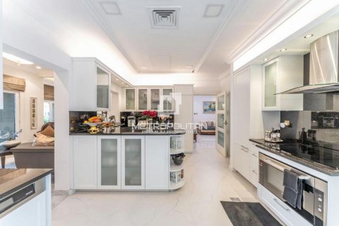 Vilă de vânzare în Palm Jumeirah, Dubai, EAU 3 dormitoare, 423 mp.  №591946 - poză 8