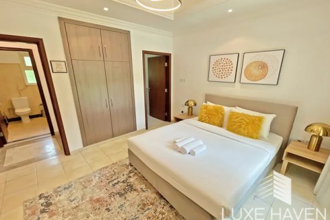 Villa te huur in Jumeirah Islands, Dubai, VAE 4 slaapkamers, 490.99 vr.m., nr 366854 - foto 17