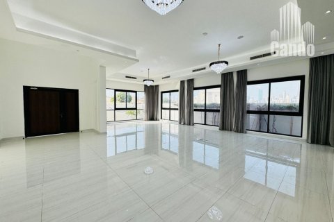 Villa til leje i Al Quoz, Dubai, UAE 5 soveværelser, 997.7 kvm № 577087 - foto 15