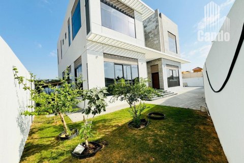 Villa til leje i Al Quoz, Dubai, UAE 5 soveværelser, 997.7 kvm № 577087 - foto 18
