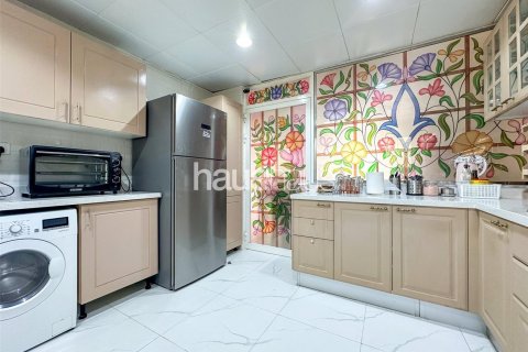 Városi lakóépület itt: The Springs, Dubai, EAE, 3 hálószoba, 240 m², azonosító: 625908 - fénykép 11
