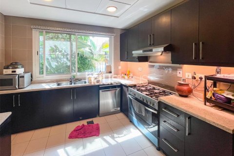 Villa itt: Al Barsha, Dubai, EAE, 3 hálószoba, 286 m², azonosító: 625928 - fénykép 6