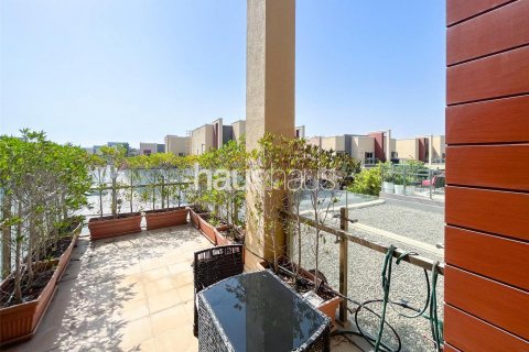 Villa itt: Al Barsha, Dubai, EAE, 3 hálószoba, 286 m², azonosító: 625928 - fénykép 7