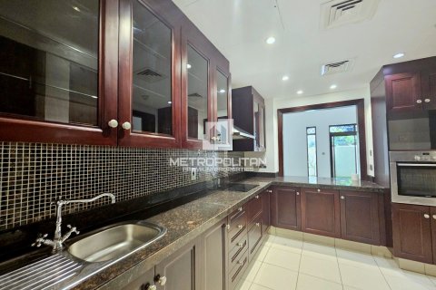 Apartamento en venta en Old Town, Dubai, EAU 1 dormitorio, 182 m2 № 592982 - foto 12