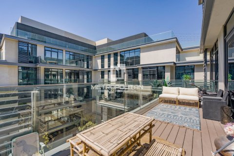 Dupleks u City Walk, Dubai, UAE 4 spavaćih soba, 273 m2 Br. 593368 - fotografija 16