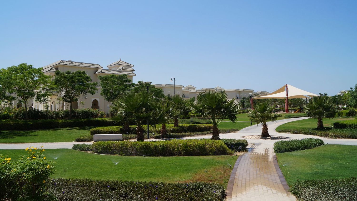 Selecting property and features of buying off-plan