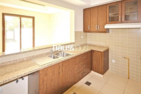 Vila di Reem, Dubai, UAE 3 bilik tidur, 218 meter persegi № 625631 - foto 2