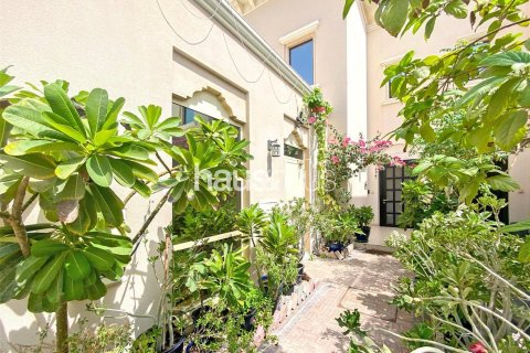 Vila di Reem, Dubai, UAE 3 bilik tidur, 218 meter persegi № 625631 - foto 11