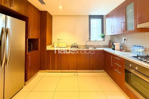 Apartman u gradu Downtown Dubai (Downtown Burj Dubai), UAE 3 spavaće sobe, 219 m2 Br. 626141 - Slika 7