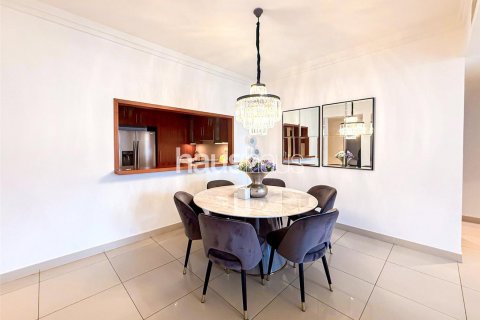 דירה למכירה ב Downtown Dubai (Downtown Burj Dubai), Dubai, איחוד האמירויות  3 חדרי שינה, 193 מ"ר, מספר 626139 - תמונה 9