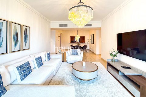 דירה למכירה ב Downtown Dubai (Downtown Burj Dubai), Dubai, איחוד האמירויות  3 חדרי שינה, 193 מ"ר, מספר 626139 - תמונה 2