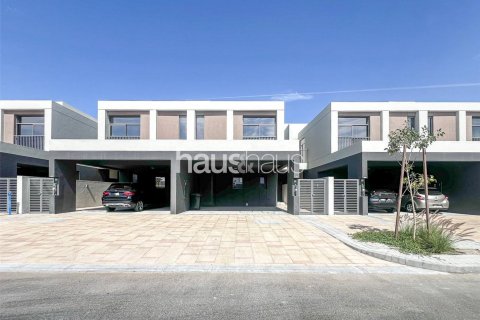 Villetta a schiera a Dubai South (Dubai World Central), Dubai, EAU 3 camere da letto, 238 mq. № 626054