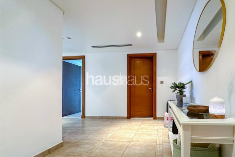Appartamento in vendita a Palm Jumeirah, Dubai, EAU 2 camere da letto, 174 mq. № 626085 - foto 7