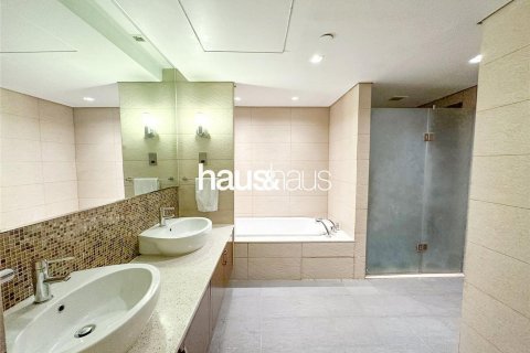 Appartamento in vendita a Palm Jumeirah, Dubai, EAU 2 camere da letto, 174 mq. № 626085 - foto 9