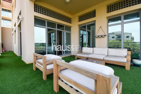Duplex sa The Views, Dubai, UAE 3 silid-tulugan, 340 sq.m. № 626083 - larawan 5