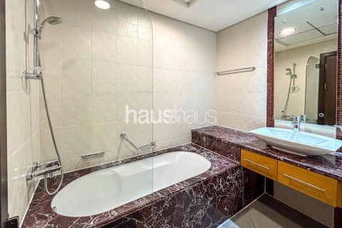 Apartamento en alquiler en Jumeirah Beach Residence, Dubai, EAU 2 dormitorios, 136 m2 № 626884 - foto 9