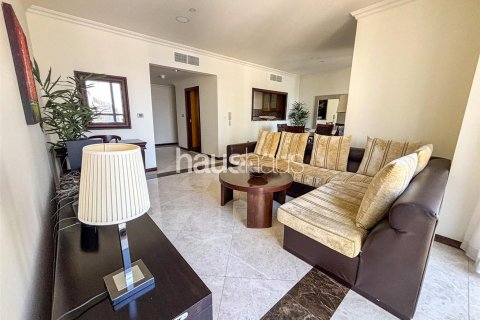 Apartamento en alquiler en Jumeirah Beach Residence, Dubai, EAU 2 dormitorios, 136 m2 № 626884 - foto 2