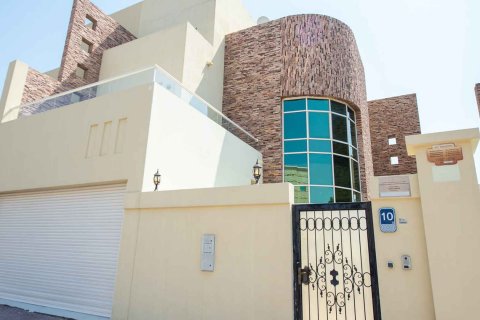 Udviklingsprojekt AL FARDOUS VILLAS i Al Mushrif, Abu Dhabi, UAE № 207459