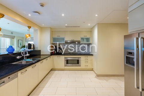 Huoneisto Palm Jumeirah, Dubai, Arabiemiraatit 3 makuuhuonetta, 377 m2 № 586096 - kuva 9