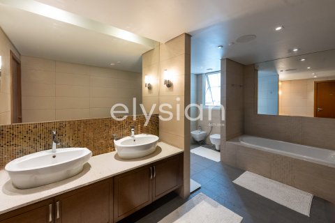 Huoneisto Palm Jumeirah, Dubai, Arabiemiraatit 3 makuuhuonetta, 377 m2 № 586096 - kuva 14