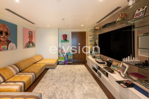 Huoneisto Palm Jumeirah, Dubai, Arabiemiraatit 3 makuuhuonetta, 377 m2 № 586096 - kuva 8