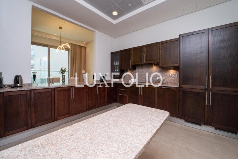 Appartamento in vendita a Palm Jumeirah, Dubai, EAU 2 camere da letto, 257 mq. № 627577 - foto 11