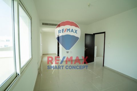 Villa te koop in Al Reef, Abu Dhabi, VAE 5 slaapkamers, 348.3 vr.m., nr 453511 - foto 9