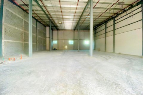 Magacin u Al Quoz, Dubai, UAE 1450.2 m2 Br. 481192 - fotografija 3