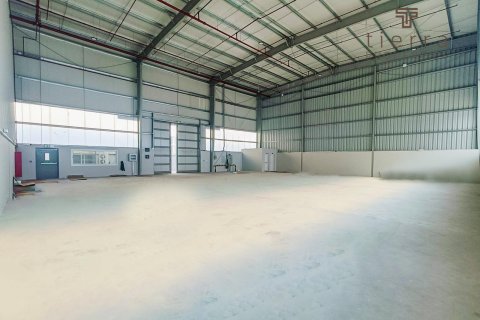 انبار در Dubai ، امارات متحده عربی 1499.3 متر مربع.  شماره 481195