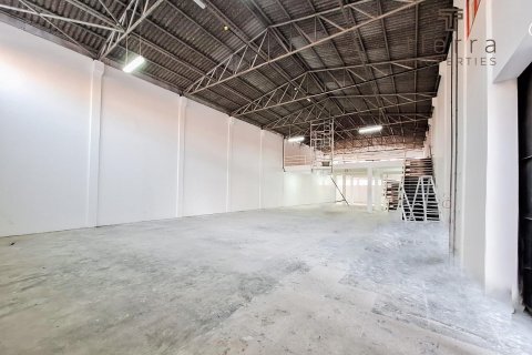Magazyn do wynajęcia w Al Quoz, Dubai, ZEA 529.5 mkw., nr 569254 - zdjęcie 3