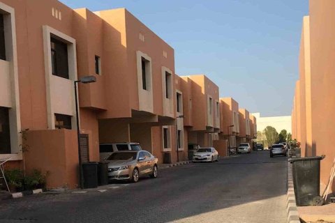 MBK AL QURM COMPOUND në Al Qurm, Abu Dhabi, Emiratet e Bashkuara Arabe № 217055