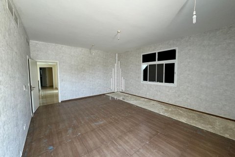 Villa te huur in Khalifa City, Abu Dhabi, VAE 4 slaapkamers, 679.6 vr.m., nr 507018 - foto 11