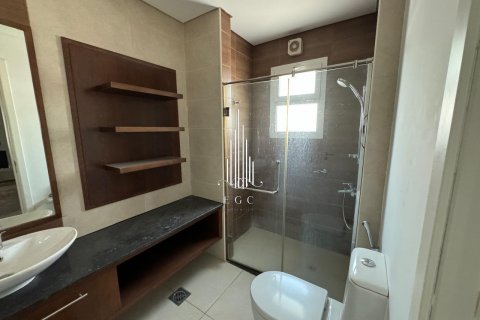 Villa te huur in Khalifa City, Abu Dhabi, VAE 4 slaapkamers, 679.6 vr.m., nr 507018 - foto 24