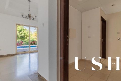 Βίλα σε Jumeirah Islands, Dubai, ΗΑΕ 4 υπνοδωμάτια, 1025 τ.μ. Αρ. 629134 - φωτογραφία 6