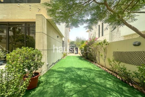 Rumah bandar di DAMAC Hills (Akoya by DAMAC), Dubai, UAE 3 bilik tidur, 251 meter persegi № 625184 - foto 17