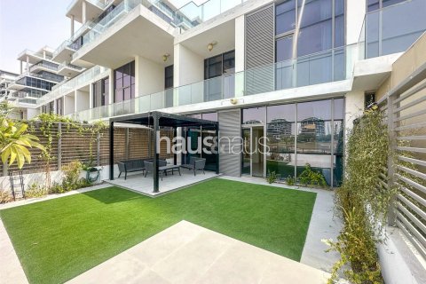 Таунхаус DAMAC Hills (Akoya by DAMAC), Дубай, БАӘ-да 2 жатын бөлмелер, 172 м² № 625189