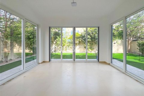 וילה להשכרה ב Jumeirah Park, Dubai, איחוד האמירויות 4 חדרי שינה, 386 מ"ר, מספר 625187 - תמונה 6