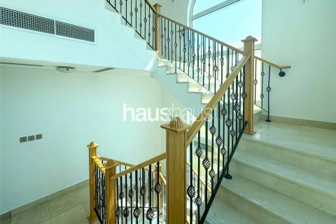 וילה להשכרה ב Jumeirah Park, Dubai, איחוד האמירויות 4 חדרי שינה, 386 מ"ר, מספר 625187 - תמונה 7