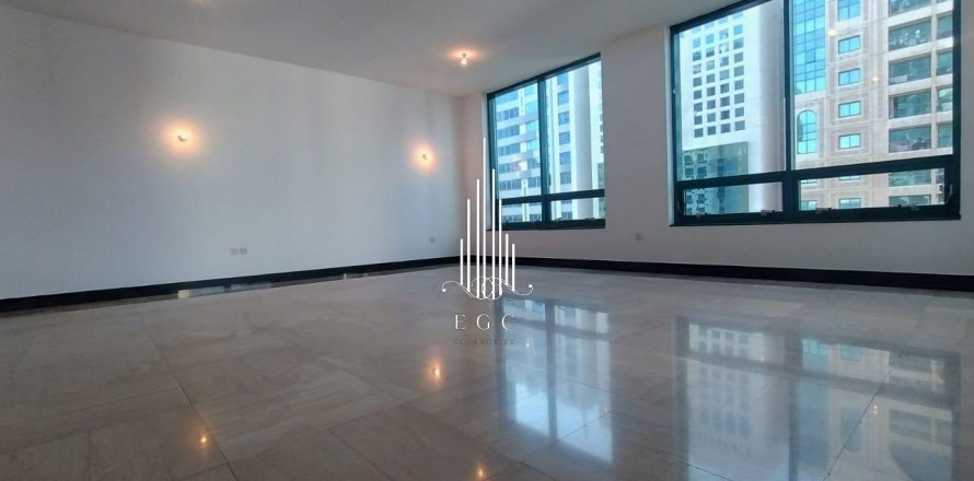 Διαμέρισμα σε Hamdan Street, Abu Dhabi, ΗΑΕ 3 υπνοδωμάτια, 213.7 τ.μ. Αρ. 576054