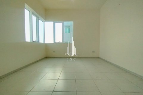 Apartament de închiriat în Al Khalidiya, Abu Dhabi, EAU 3 dormitoare, 183 mp.  №576055 - poză 10