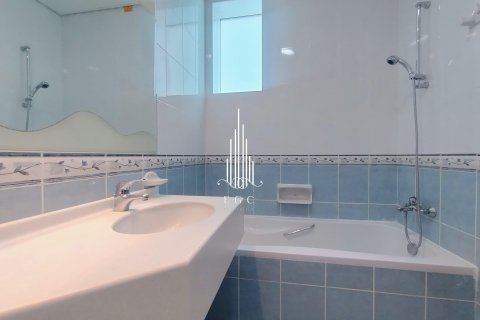 Apartament de închiriat în Al Khalidiya, Abu Dhabi, EAU 3 dormitoare, 183 mp.  №576055 - poză 24